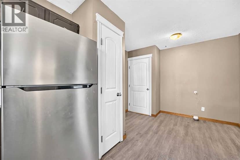 143 Rundleson Way NE — photo 10 of 40