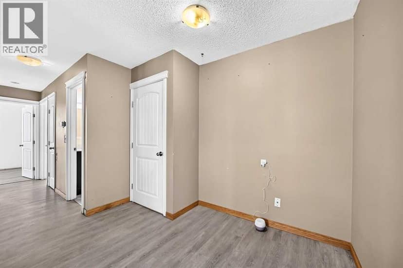 143 Rundleson Way NE — photo 12 of 40