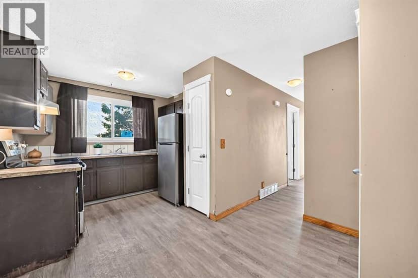 143 Rundleson Way NE — photo 13 of 40