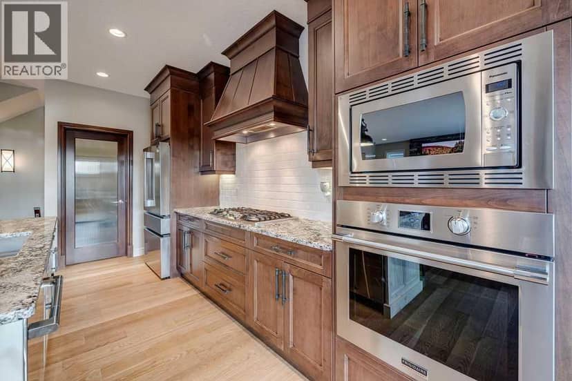 64 Cranbrook Crescent SE — photo 10 of 39