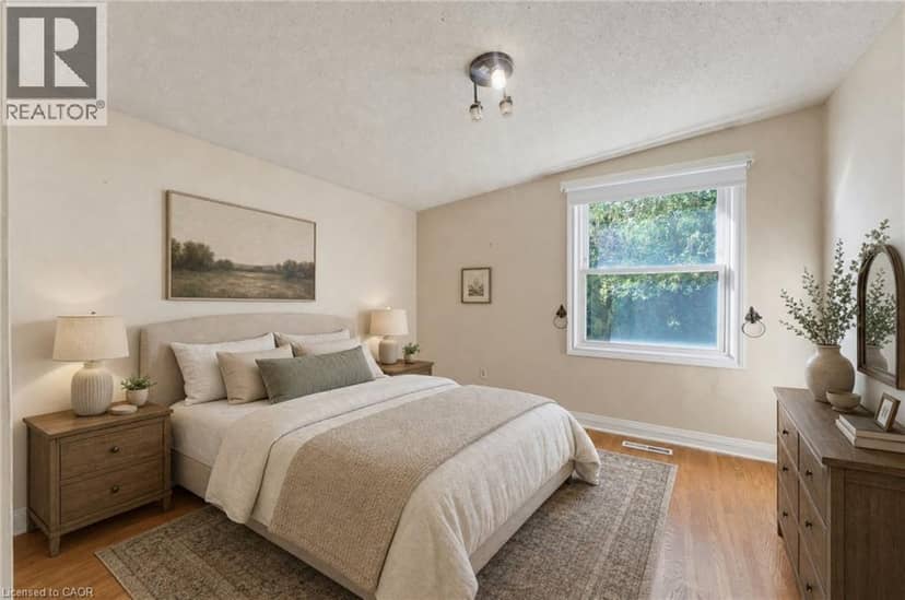 34 FIELDING Crescent — photo 16 of 36