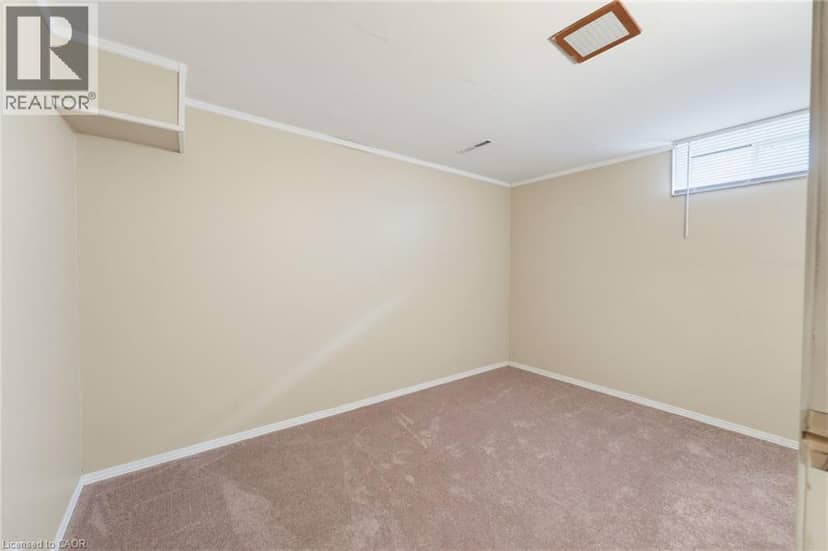 34 FIELDING Crescent — photo 25 of 36