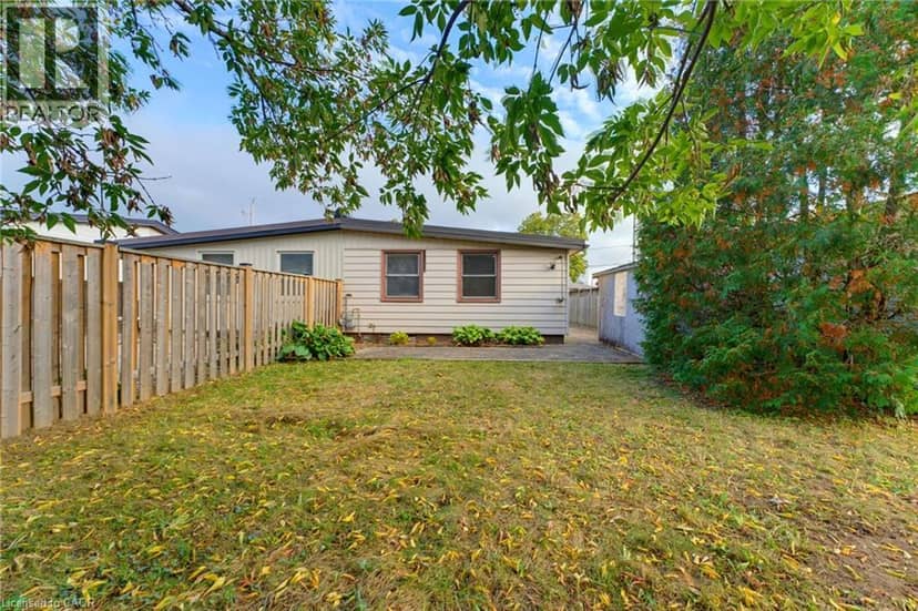34 FIELDING Crescent — photo 33 of 36
