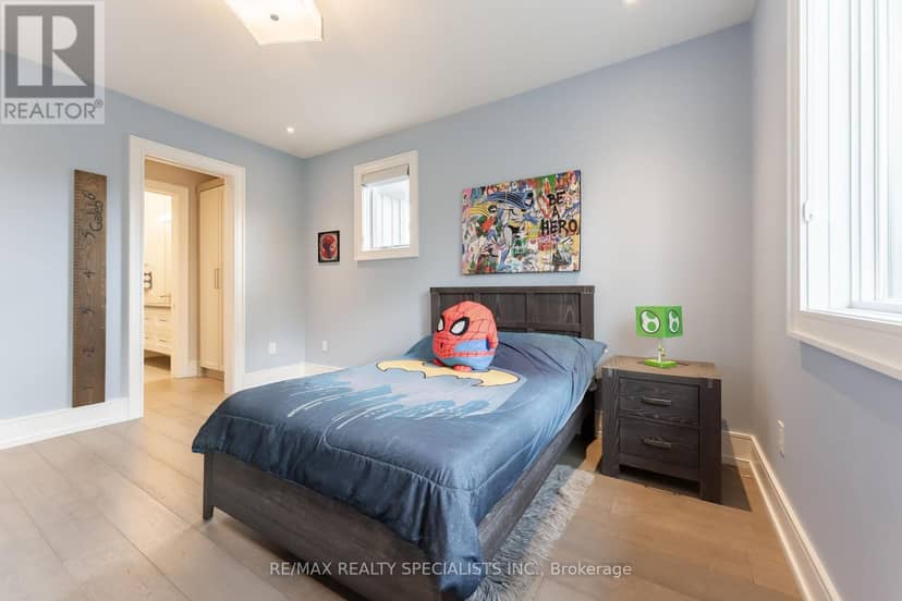 18 Florence Drive — photo 27 of 40
