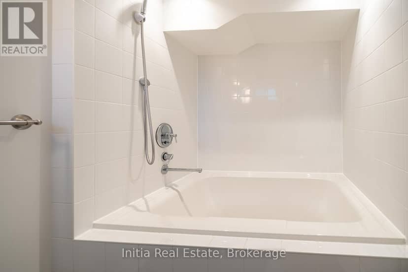 53 Burrows Avenue — photo 25 of 36