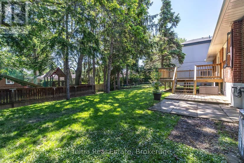 53 Burrows Avenue — photo 34 of 36