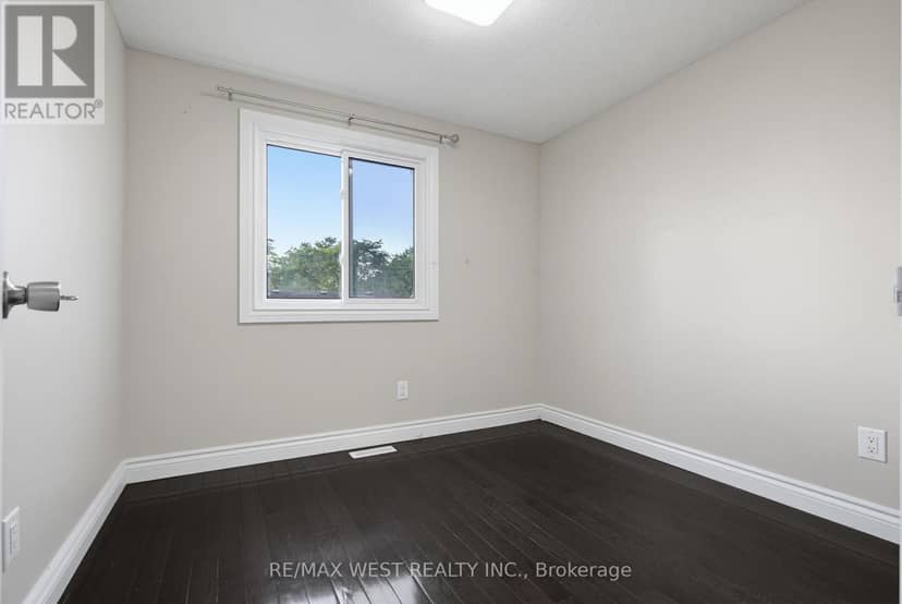 24 Primrose Crescent — photo 19 of 29