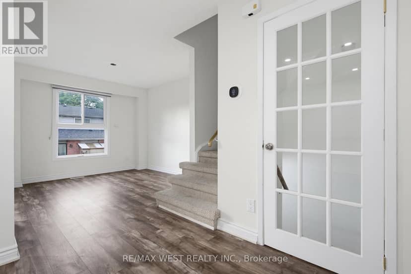24 Primrose Crescent, Brampton, photo 8