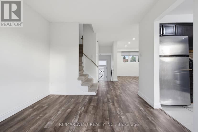 24 Primrose Crescent — photo 9 of 29