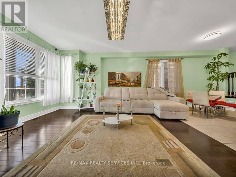 28 Zanetta Crescent — photo 10 of 40