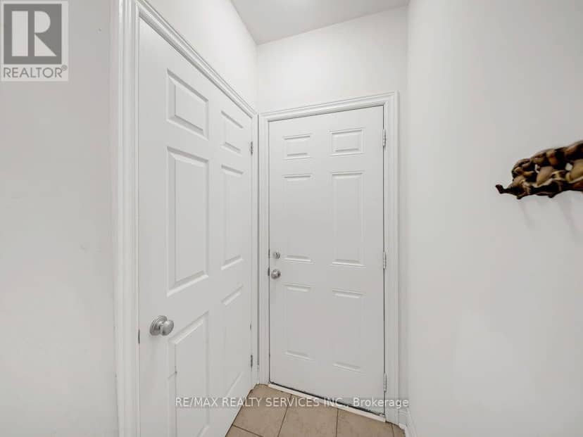 28 Zanetta Crescent — photo 36 of 40