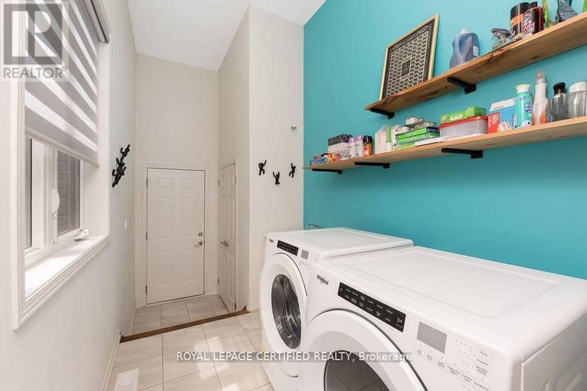 2 - 25 Elliot Street E — photo 24 of 40