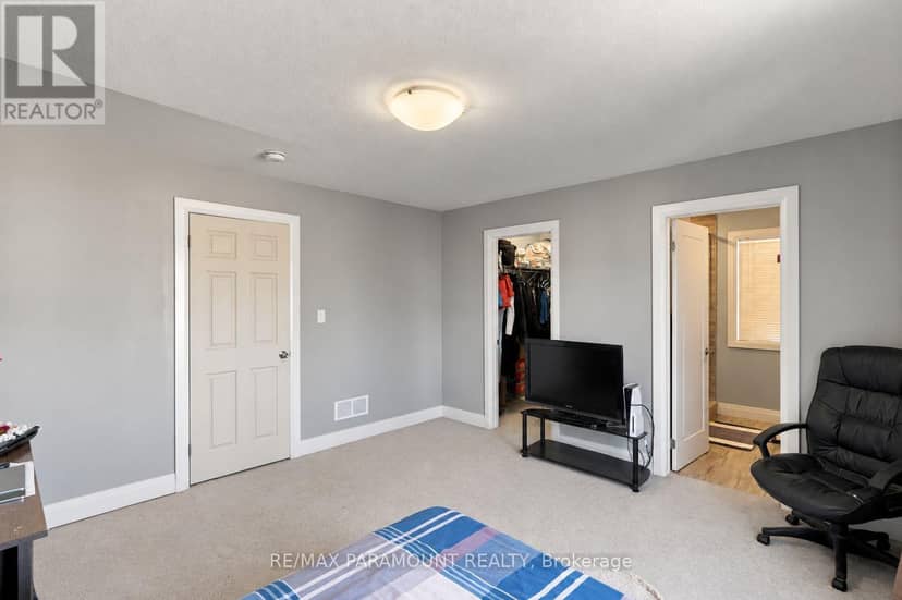 639 Blackacres Boulevard — photo 17 of 34