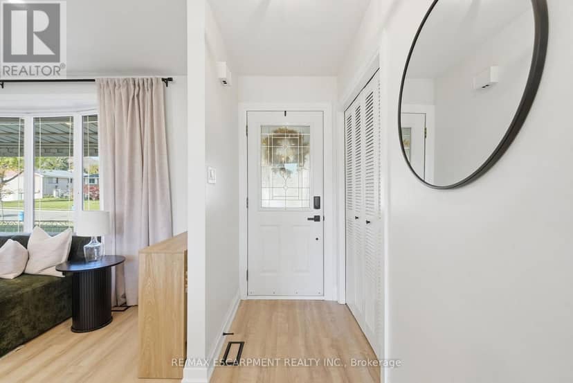 48 Stoney Brook Drive, Hamilton, photo 4