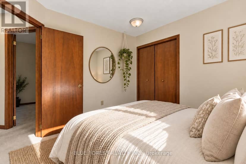 39 Gerald Crescent — photo 23 of 40