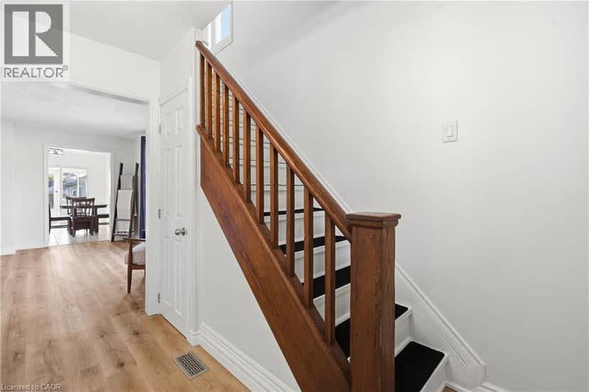 518 HILL Street, Welland, photo 5