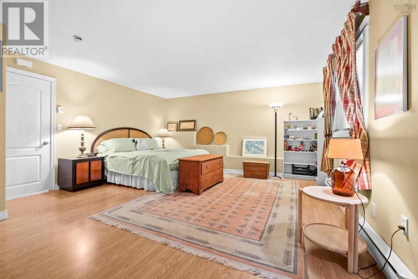 7 Compass Rose Court — photo 28 of 35