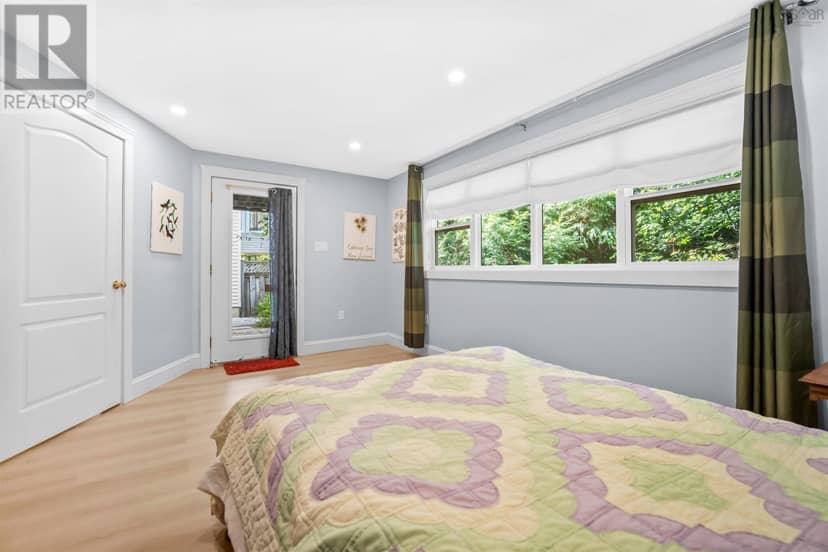 7 Compass Rose Court — photo 31 of 35