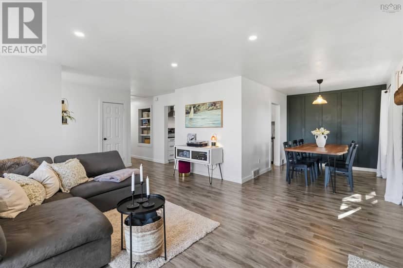 85 Mount Edward Road — photo 12 of 40