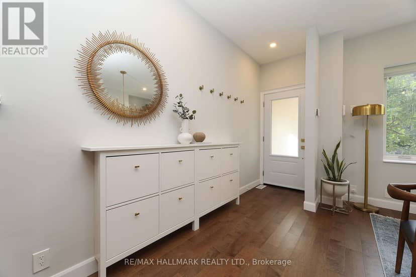 701 Greenwood Avenue, Toronto, photo 3