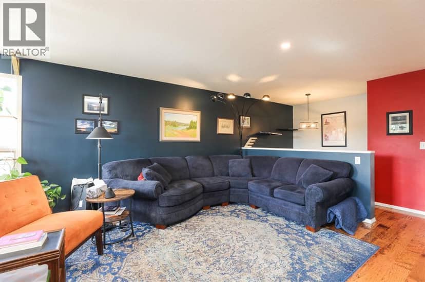 18 Garden Place, Magrath, photo 7