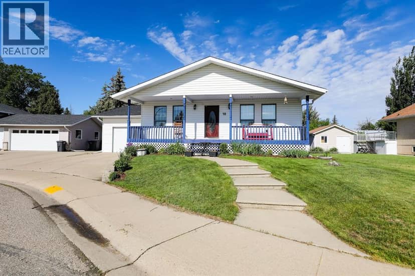18 Garden Place, Magrath, photo 2
