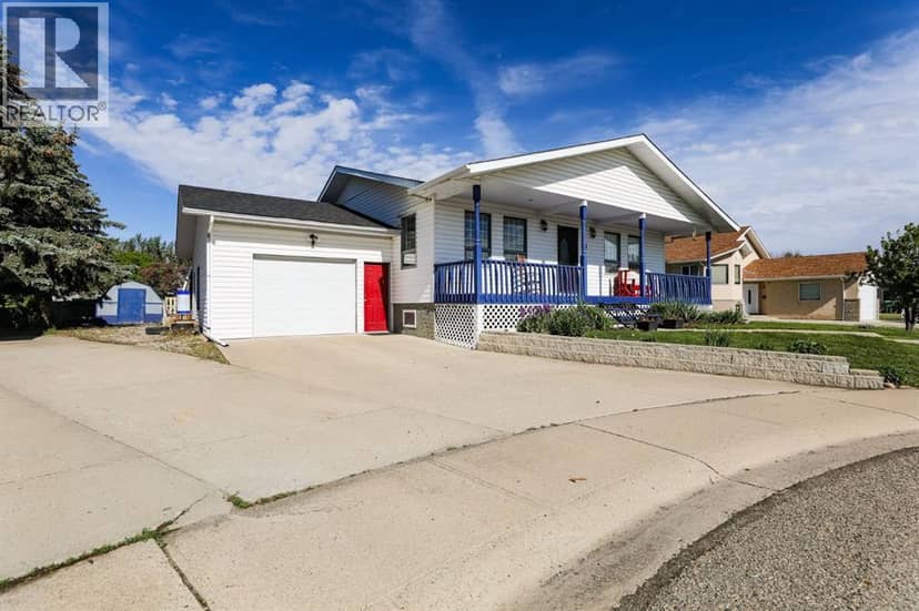 18 Garden Place, Magrath, photo 3