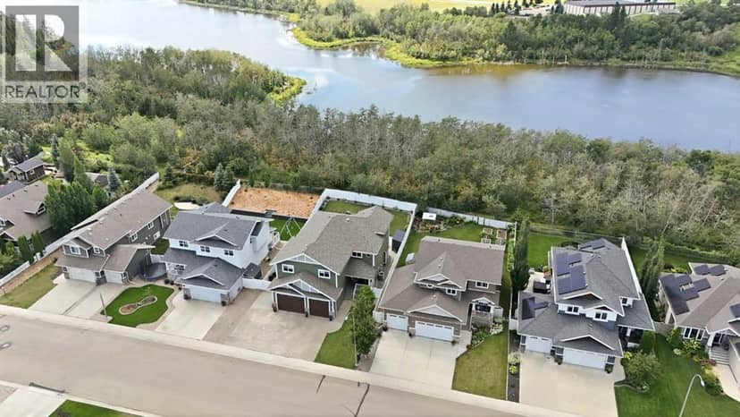 35 Erica Drive, Lacombe