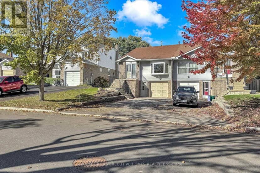 53 Goldring Drive, Whitby, photo 2