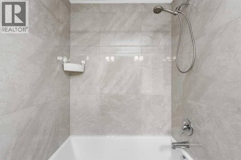 20 Carringham Heights NW — photo 26 of 35