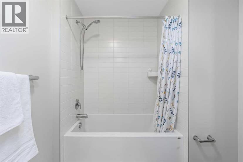 20 Carringham Heights NW — photo 31 of 35
