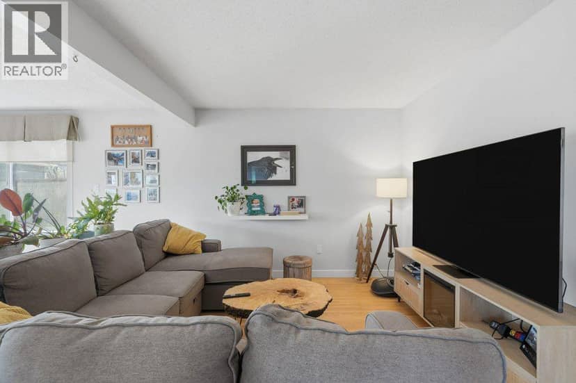 3239 Kenmare Crescent SW, Calgary, photo 6