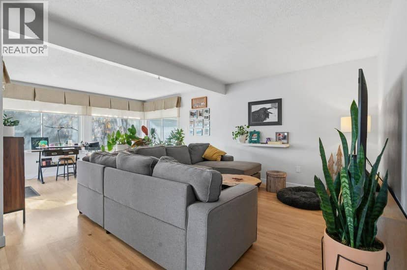 3239 Kenmare Crescent SW, Calgary, photo 4