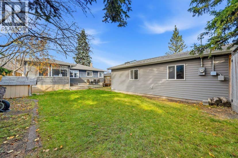 3239 Kenmare Crescent SW — photo 36 of 40