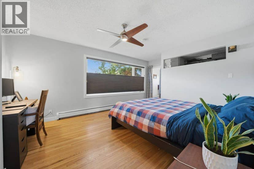 3239 Kenmare Crescent SW — photo 16 of 40