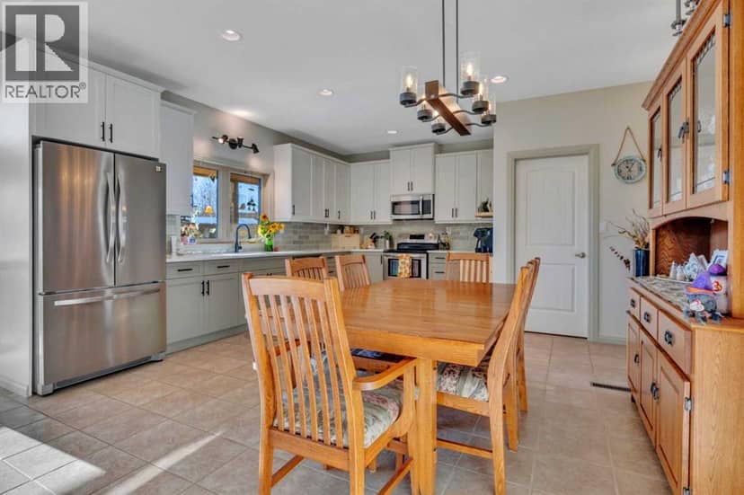 409, 462014 Rage Road 10 — photo 14 of 40