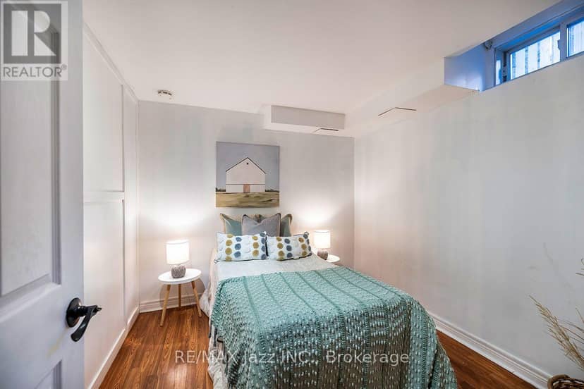 1296 Ravencliffe Court — photo 30 of 39