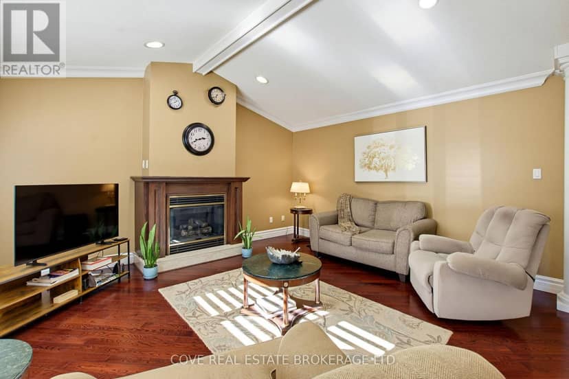 91 Sunnyside Drive — photo 13 of 40
