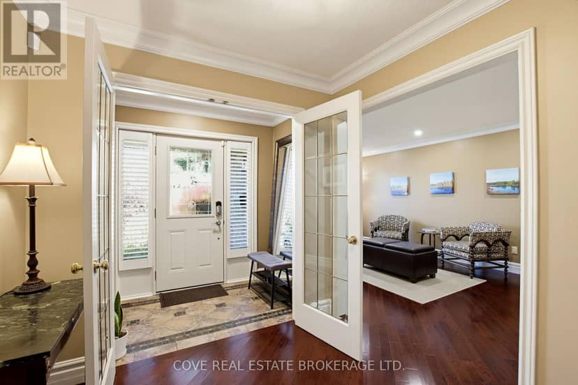 91 Sunnyside Drive, London North, photo 3
