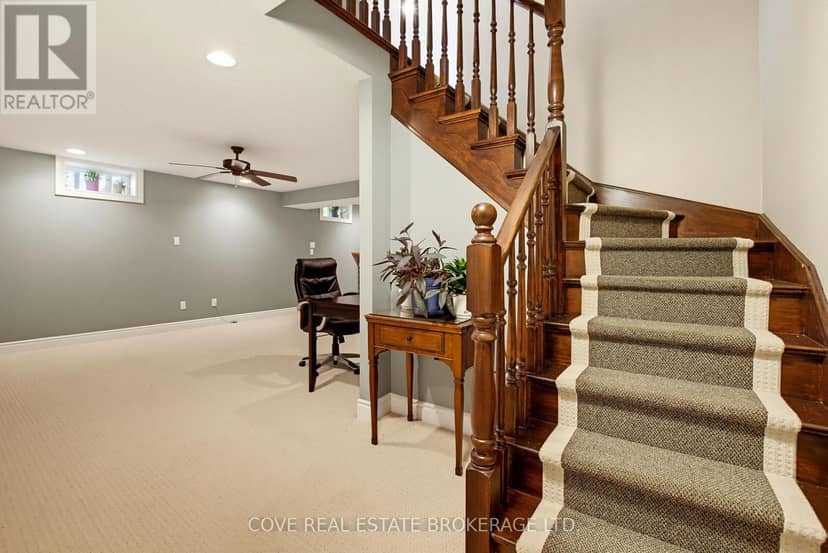 91 Sunnyside Drive — photo 32 of 40