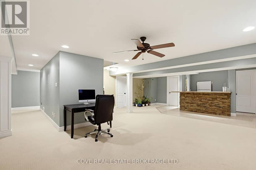 91 Sunnyside Drive — photo 34 of 40