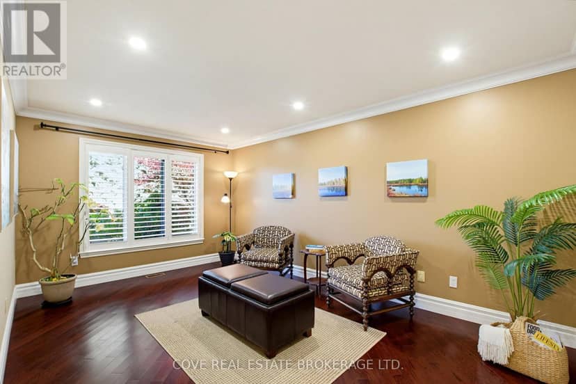 91 Sunnyside Drive, London North, photo 5