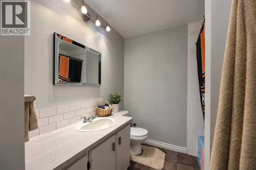 1321 22 Avenue — photo 17 of 40