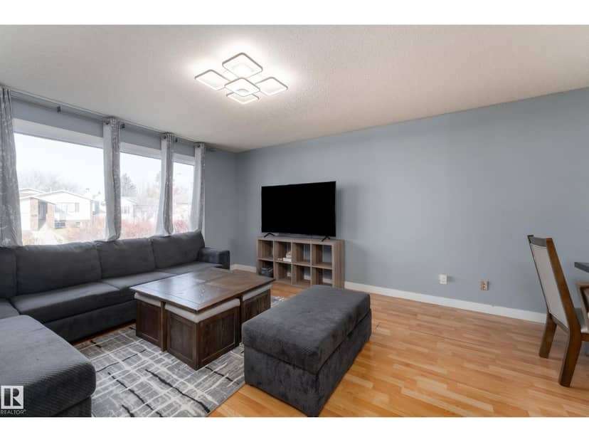 4535 30 AV NW, Edmonton, photo 3