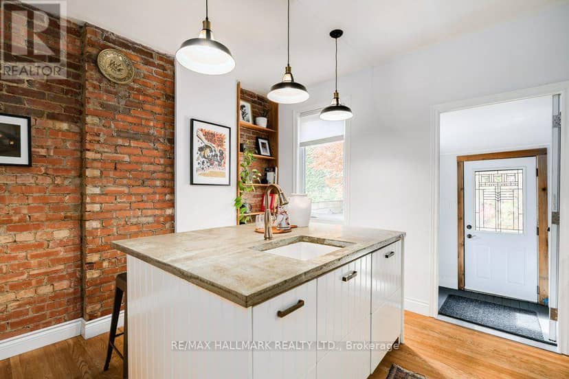 502 Lansdowne Avenue — photo 11 of 33