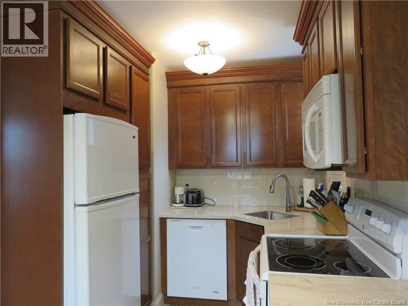 692 Dunn Avenue — photo 9 of 39