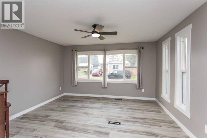 30, 5344 76 Street, Red Deer, photo 2