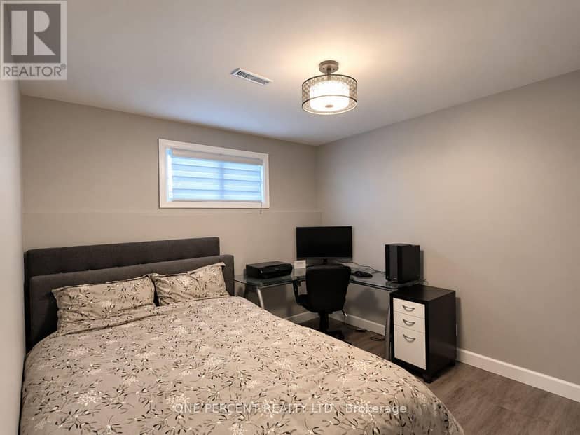 68 Cindy Lee Crescent — photo 33 of 40