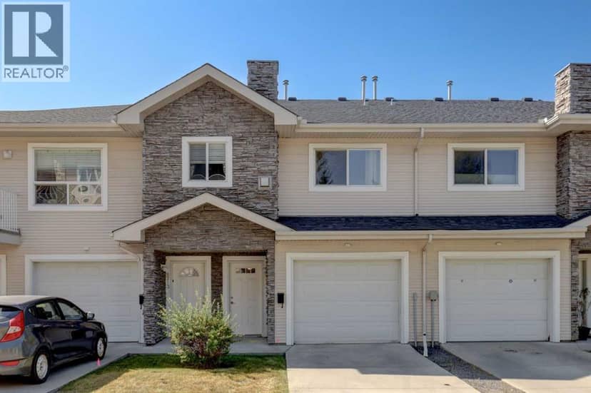 6711 Pinecliff Grove NE, Calgary, photo 2