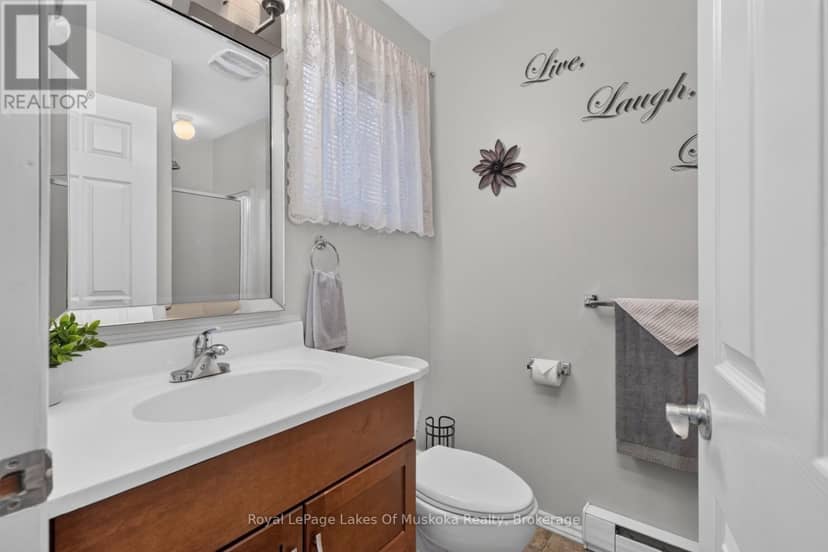 9 Shaw Crescent — photo 18 of 40